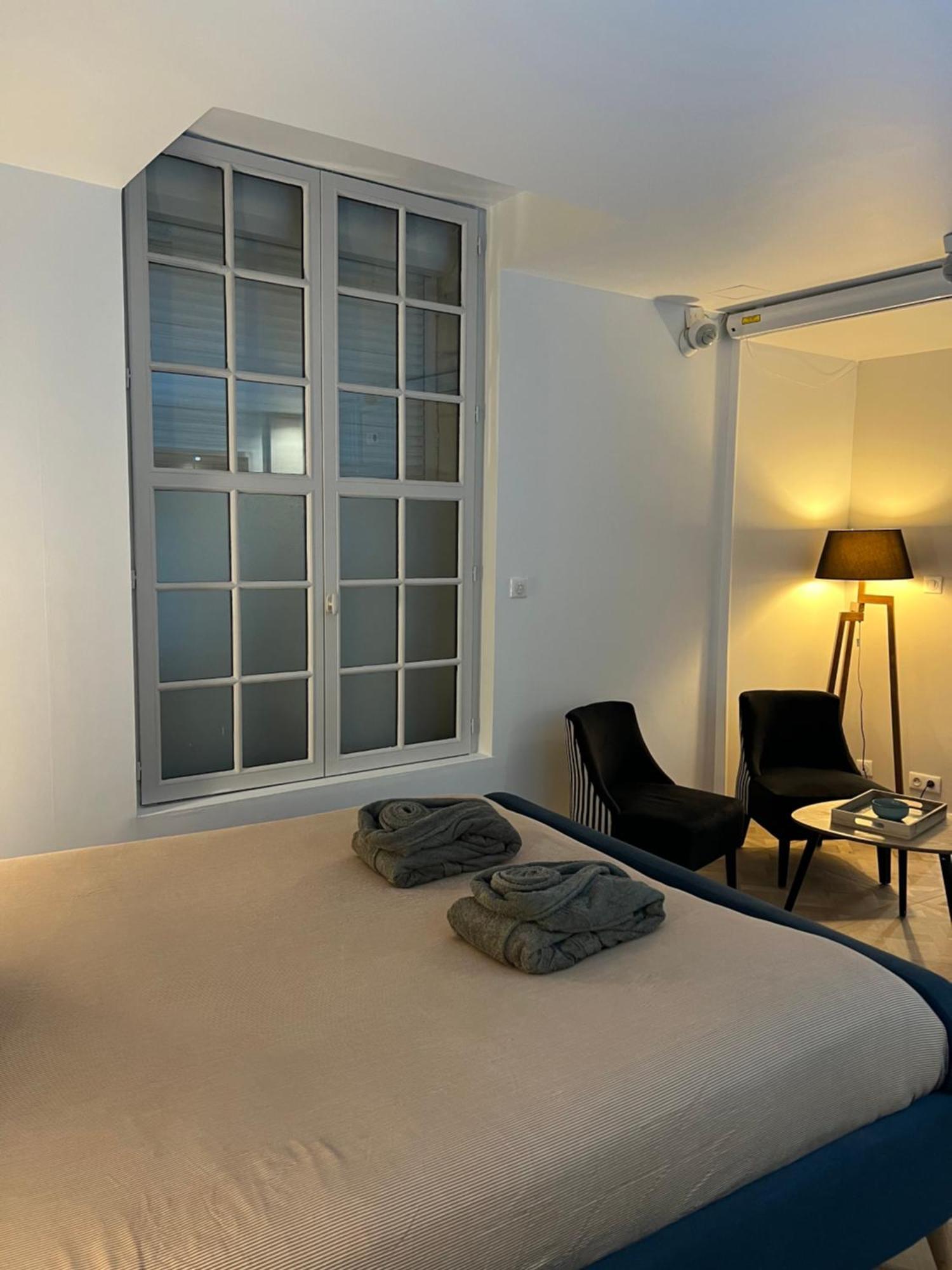 Appartement Avec Jacuzzi Sauna & Home Cinema - Nid D'Angers Bagian luar foto